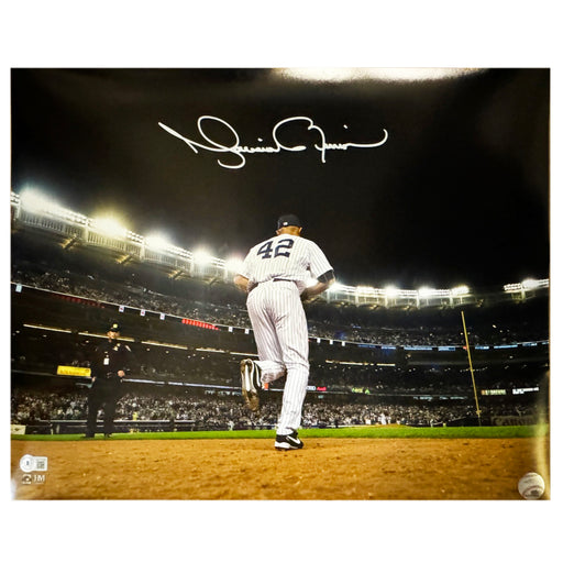 Mariano Rivera Signed New York Yankees Out of Dugout Baseball 16x20 Photo (Beckett)