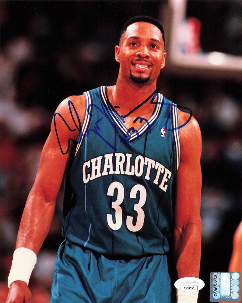 Alonzo Mourning Charlotte Hornets Unsigned Shooting Free Throw Photograph