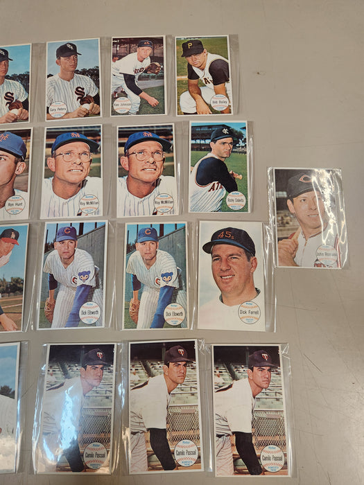 26 1964 Topps Giant Cards Including Colavito. Clean group. Lots Of Dupes Avg EX