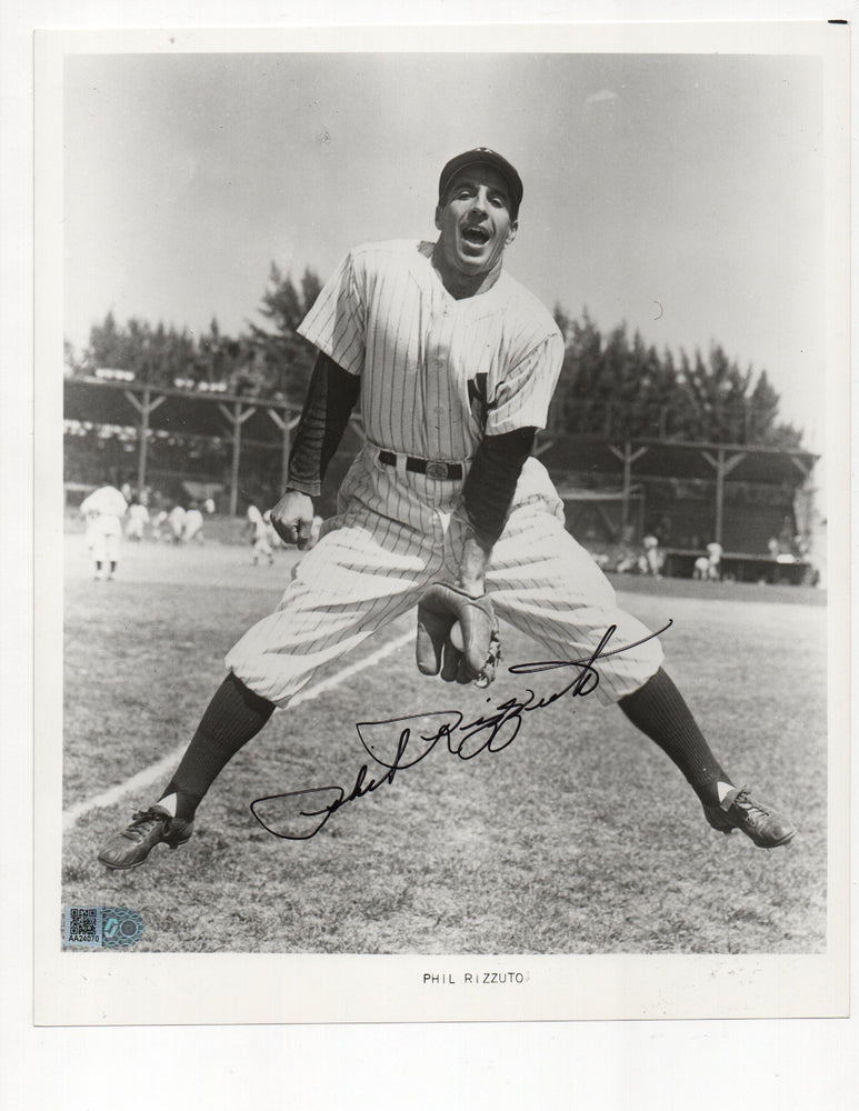 Phil Rizzuto Signed 8x10 Photo (AIV AA24070)