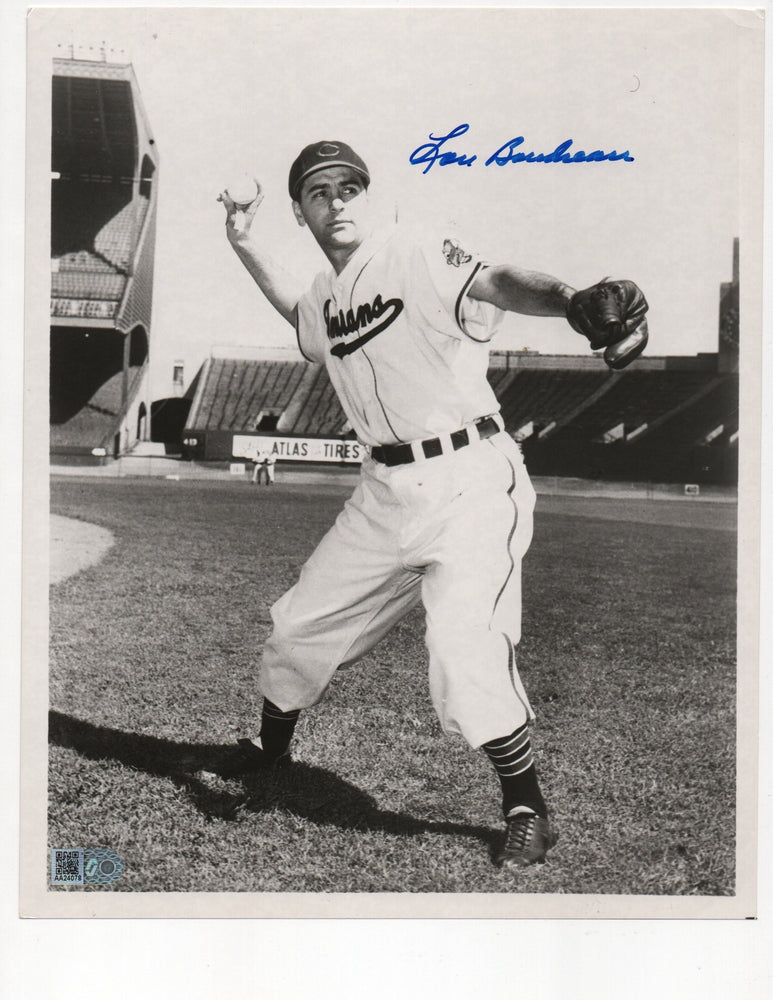 Lou Boudreau Signed 8x10 Photo (AIV AA24078)