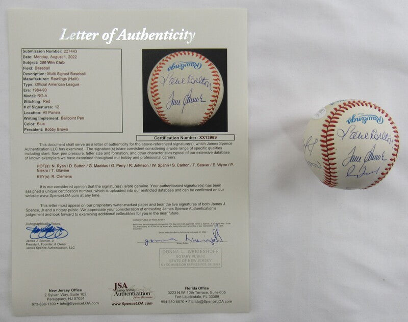 300 Wins Club Signed Baseball Tom Seaver Greg Maddux Randy Johnson +9 JSA XX13969