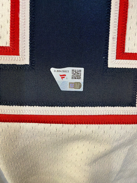 Tom Brady Signed New England Patriots Mitchell & Ness Throwbacks 2000 Authentic Football Jersey (Fanatics ZL88428823)