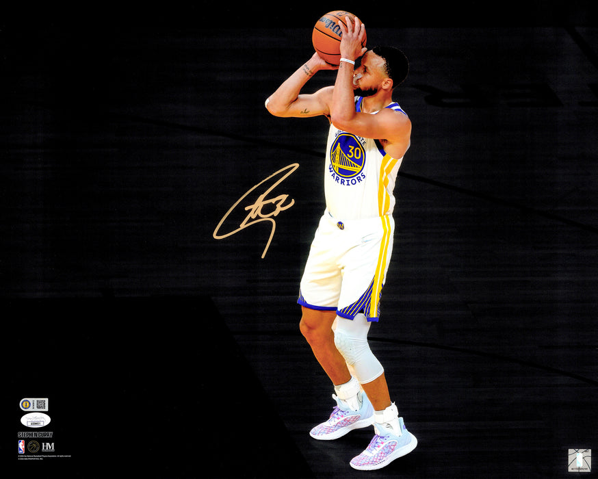 Stephen Curry Autographed 16x20 Photo Golden State Warriors Spotlight JSA