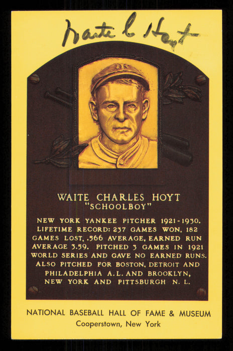 Waite Hoyt Autographed Hall of Fame HOF Plaque Postcard New York Yankees
