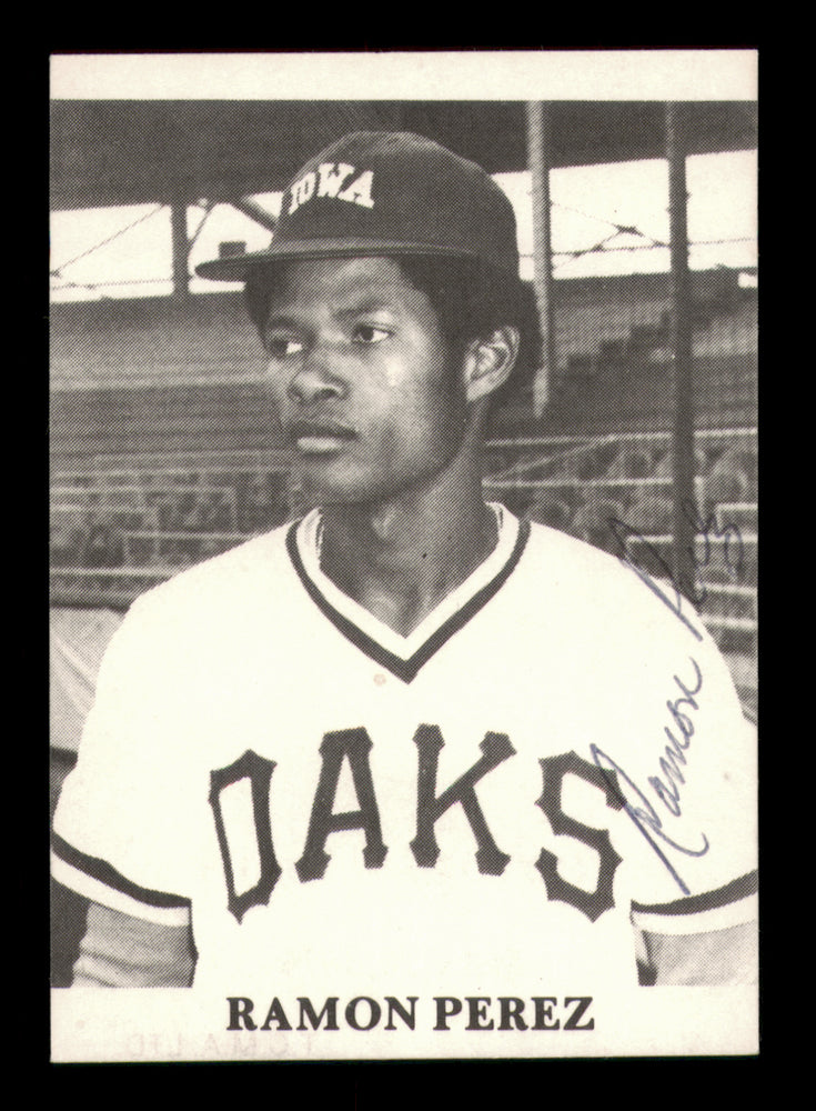 Ramon Perez Autographed 1975 TCMA Rookie Card Iowa Oaks