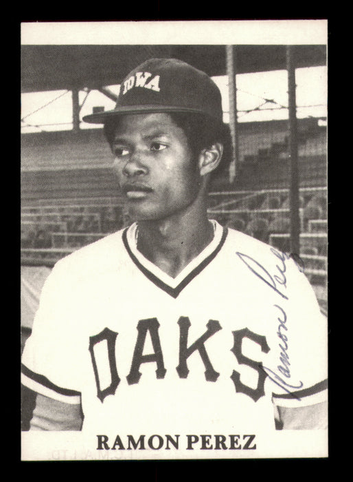 Ramon Perez Autographed 1975 TCMA Rookie Card Iowa Oaks
