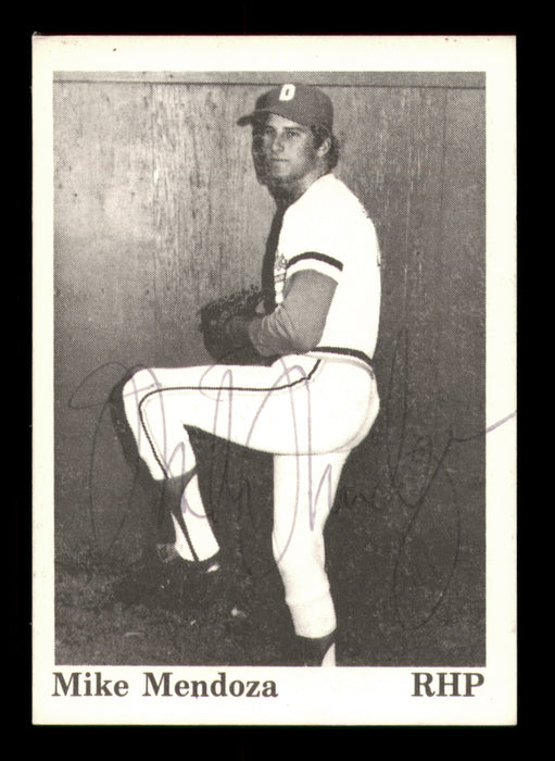 Mike Mendoza Autographed 1975 TCMA Rookie Card #8 Dubuque Packers