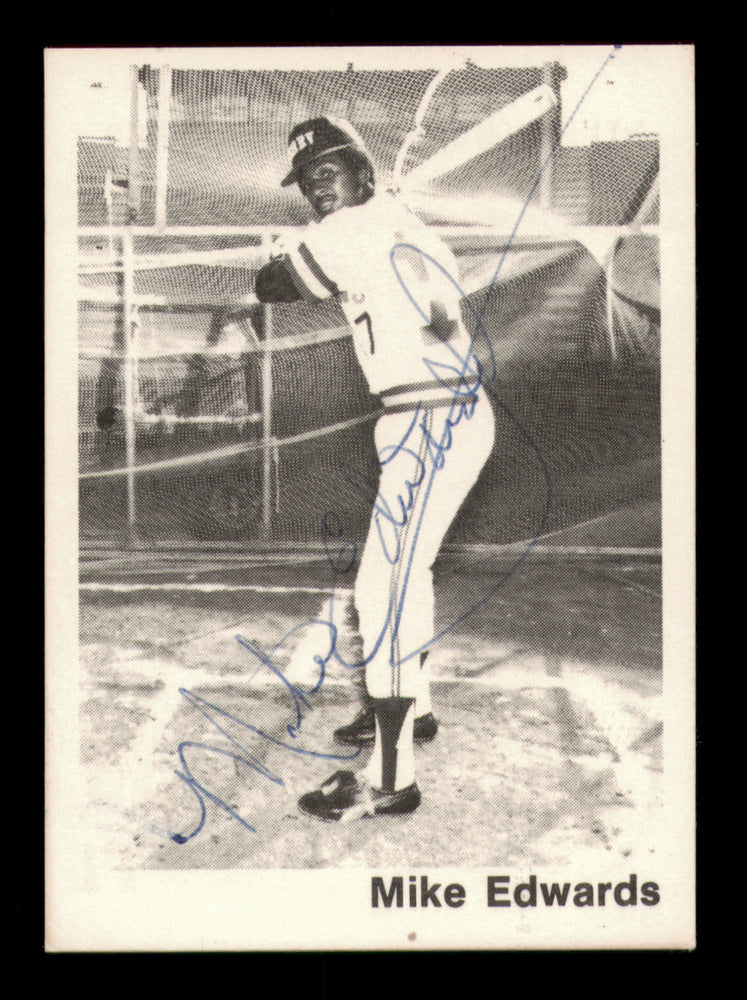 Mike Edwards Autographed 1976 TCMA Card #11 Shreveport Captains