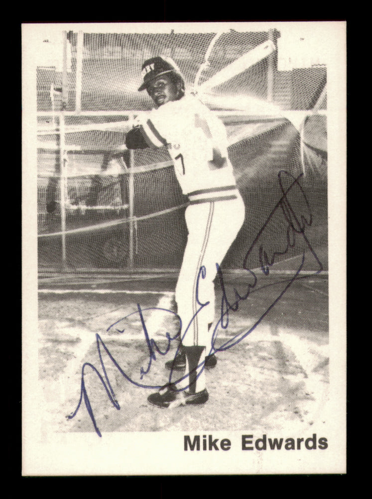 Mike Edwards Autographed 1976 TCMA Card #11 Shreveport Captains