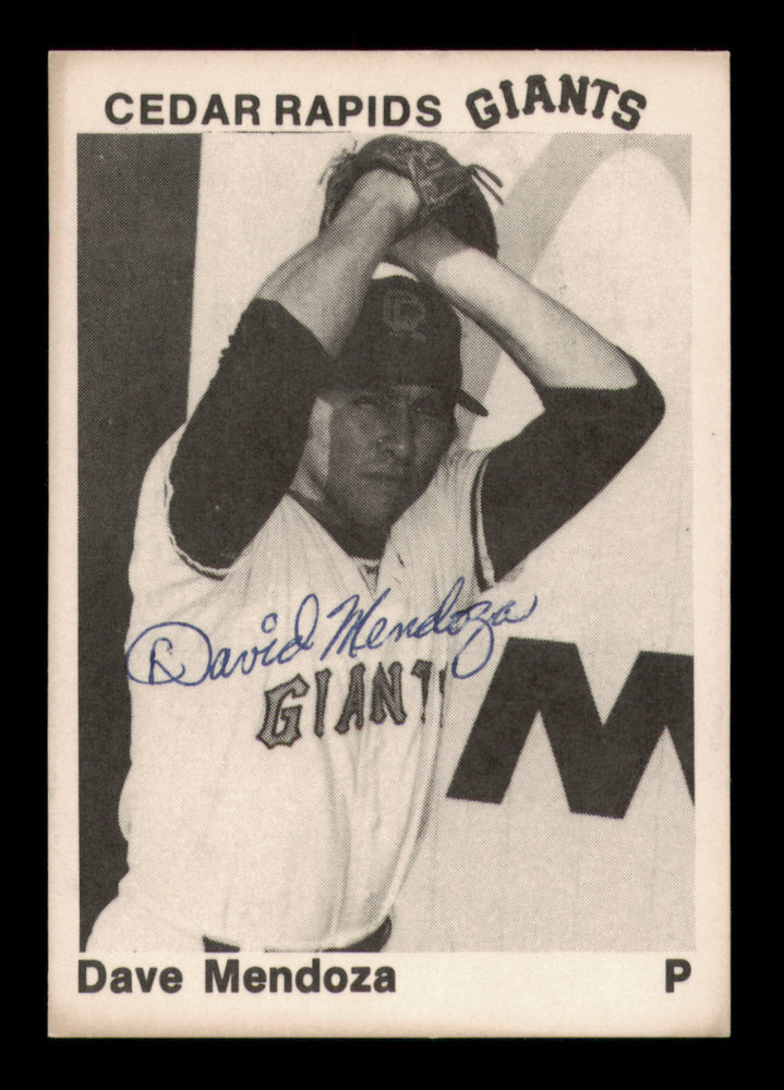 Dave Mendoza Autographed 1976 TCMA Rookie Card Cedar Rapids Giants