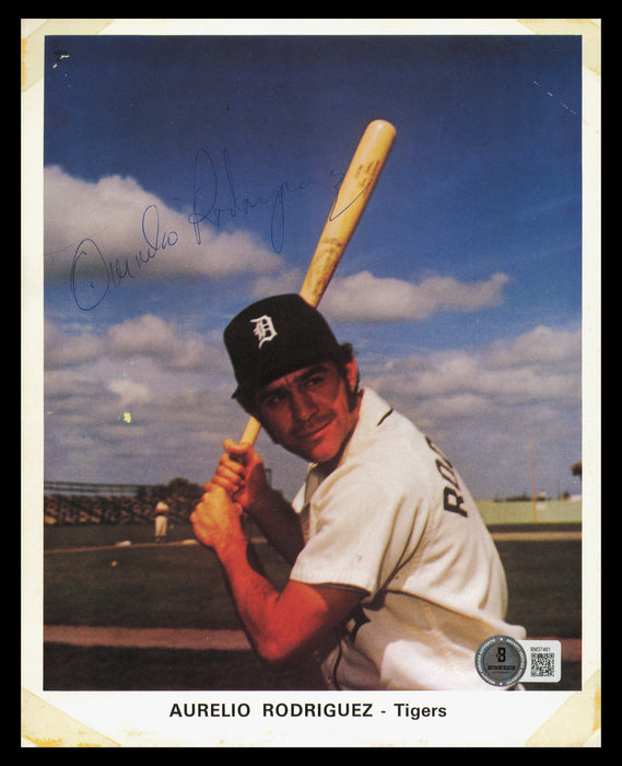 Aurelio Rodriguez Autographed 7x9 Team Issued Photo Detroit Tigers 1971 Beckett BAS QR #BM37461