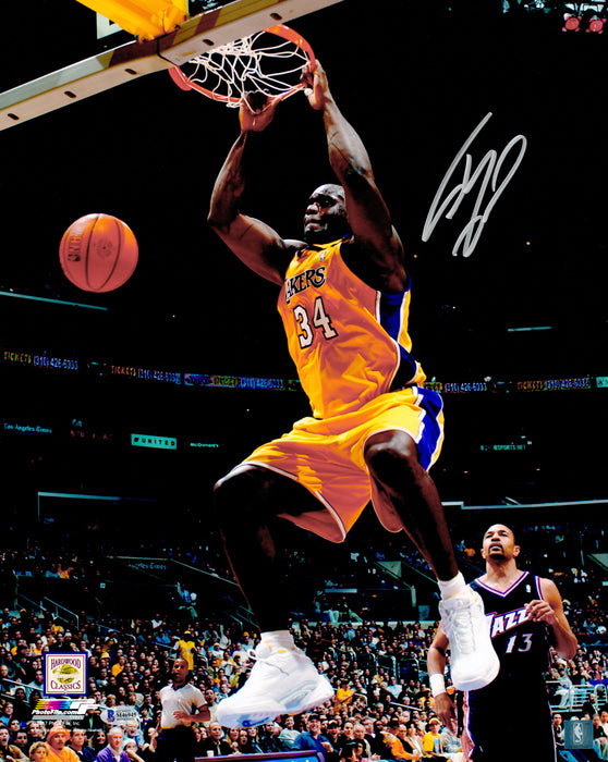 Shaquille O'Neal Autographed 16x20 Photo Los Angeles Lakers Beckett BAS Witness