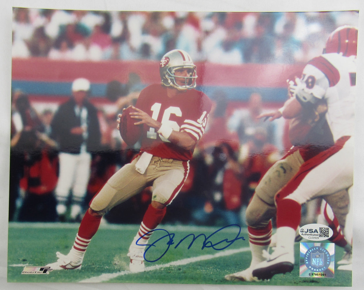 Joe Montana Signed Auto 8x10 Photo JSA CL03939