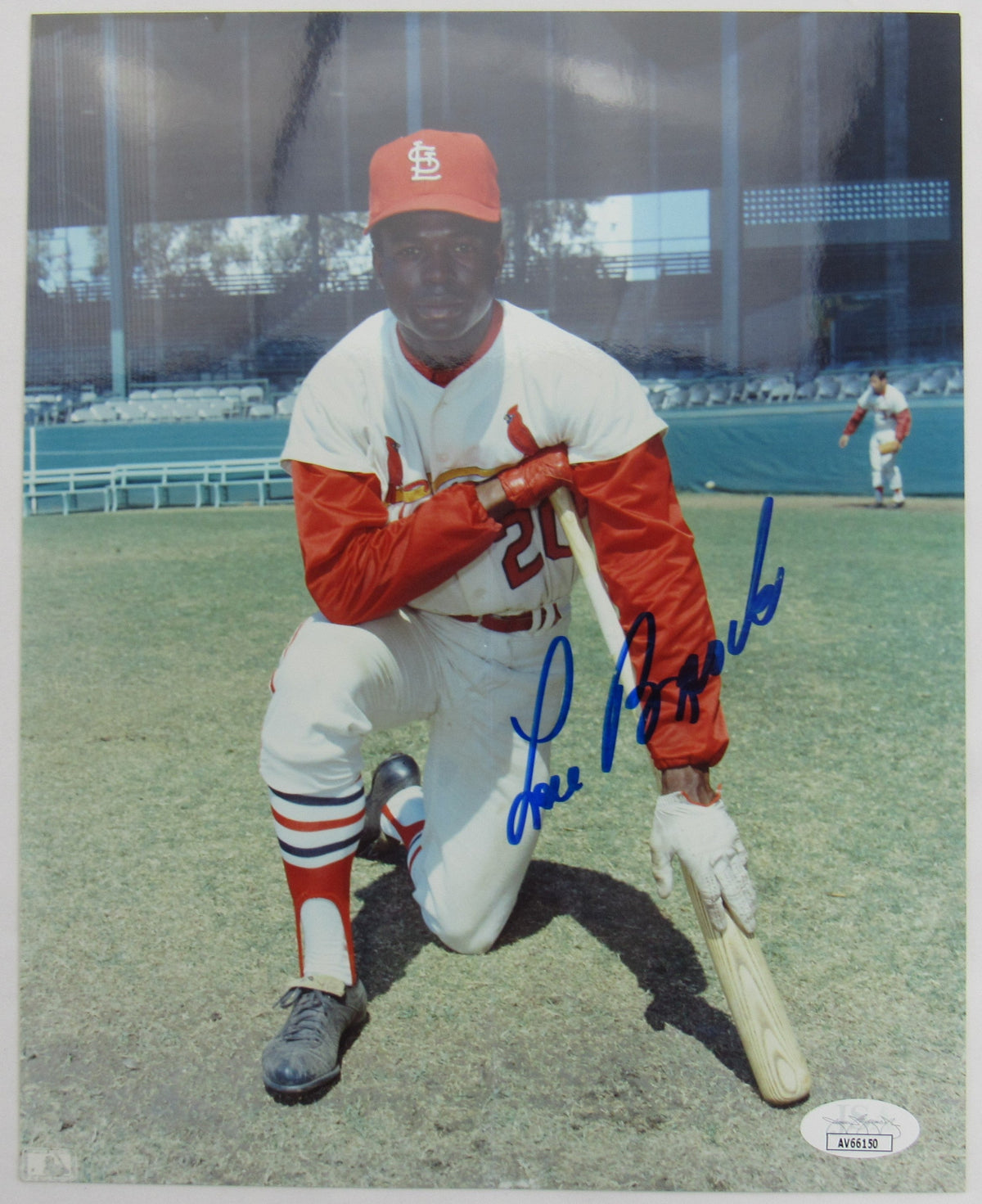 Lou Brock Signed 8x10 Photo JSA AV66150 — RSA
