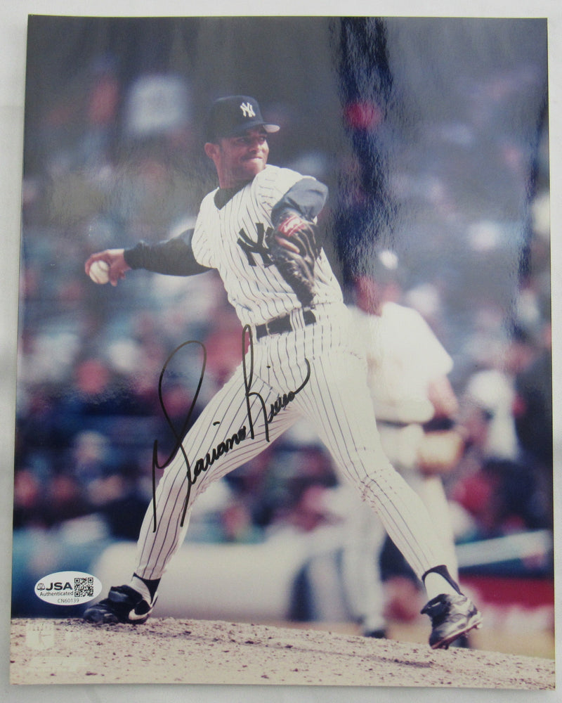 Mariano Rivera Signed 8x10 Photo JSA CN60139