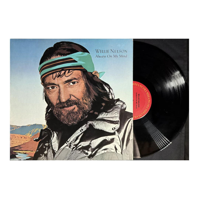 Willie Nelson Signed Always On My Mind Vinyl Record (JSA)