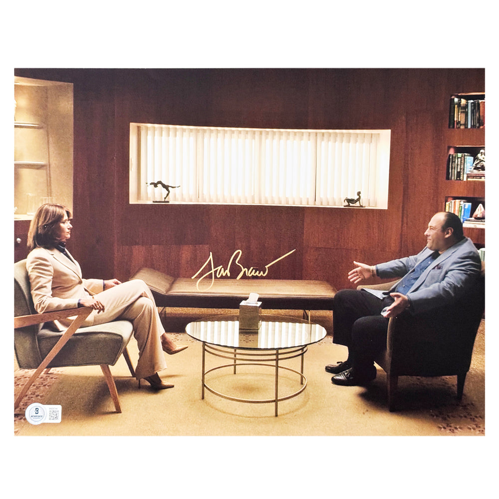Lorraine Bracco Signed Pose 2 Entertainment 8x10 Photo (Beckett)