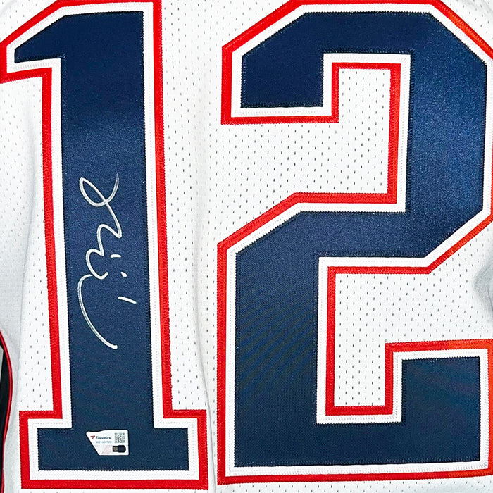 Tom Brady Signed New England Patriots Mitchell & Ness White 2000 Authentic Football Jersey (Fanatics ZL88428821)