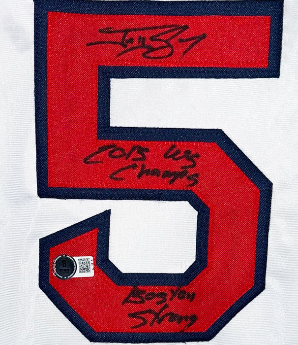 Jonny Gomes Signed 2013 WS Champs, Boston Strong Inscription Boston White Baseball Jersey (Beckett)
