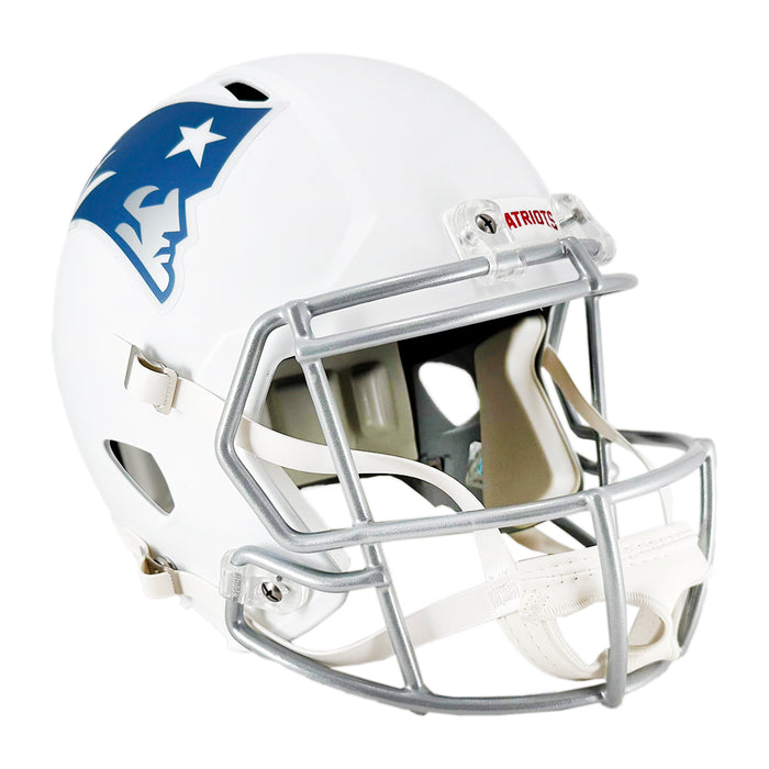 TreVeyon Henderson Signed New England Patriots Rivalries Speed Full-Size Replica Football Helmet (JSA)
