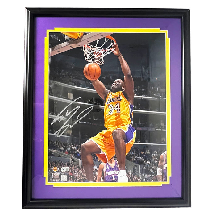 Shaquille O'Neal Signed Los Angeles Pose 1 Basketball 16x20 Framed Photo (Beckett)