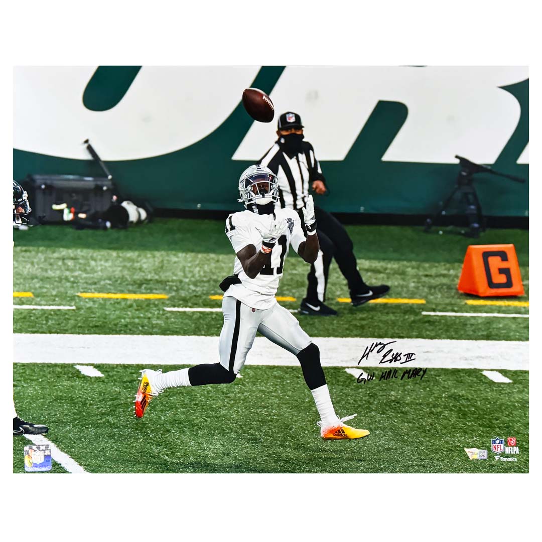 Henry Ruggs III Signed Pose 1 Football 16x20 Photo (Fanatics) — RSA