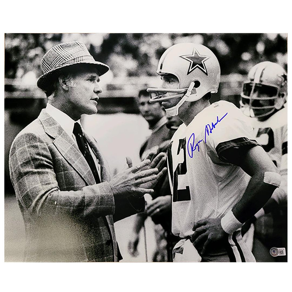 Roger Staubach Signed With Coach Tom Landry 16x20 Photo (Beckett) - RSA