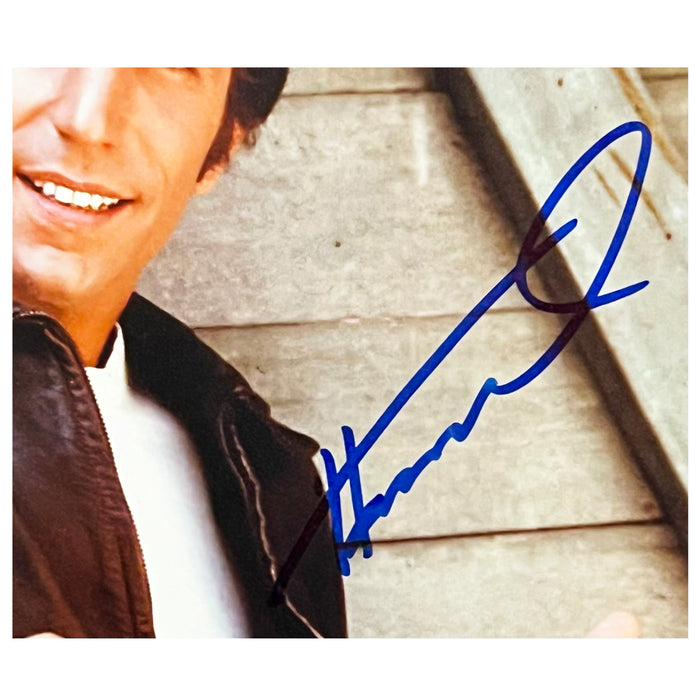 Henry Winkler Signed Pose 2 8x10 Photo (Beckett)