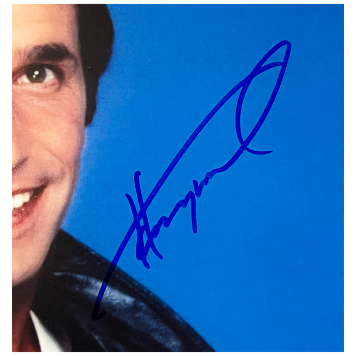 Henry Winkler Signed Pose 5 11x14 Photo (Beckett)