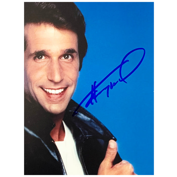 Henry Winkler Signed Pose 5 8x10 Photo (Beckett)