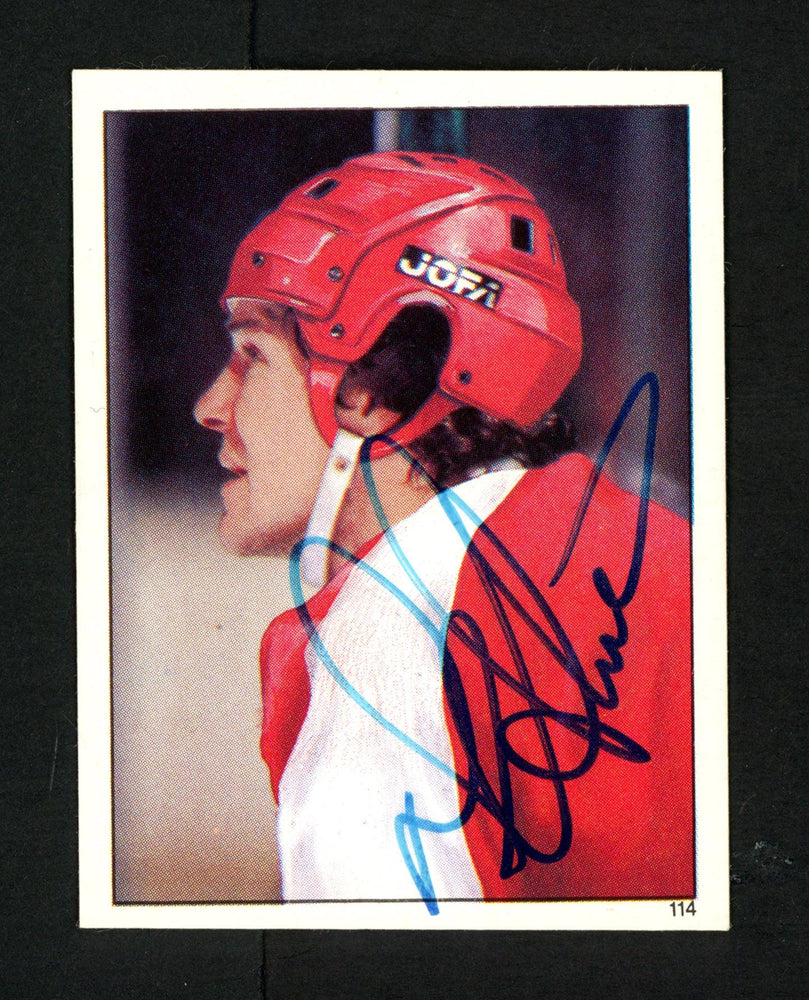 Darryl Sittler Autographed 1982-83 Topps Sticker Card #114 Philadelphia Flyers SKU #154110 - RSA