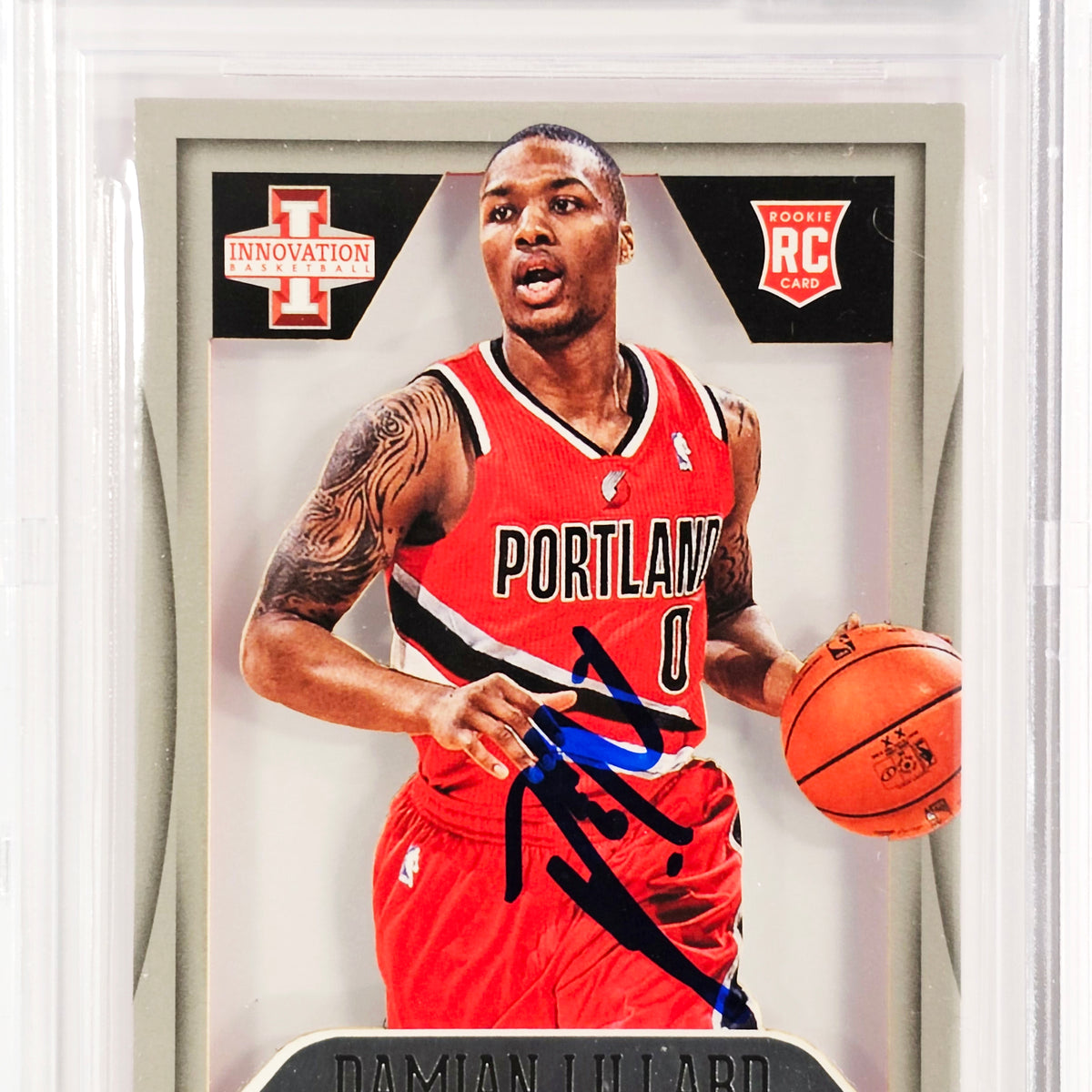 Damian Lillard Autographed 2012-13 Panini Innovation Rookie Card