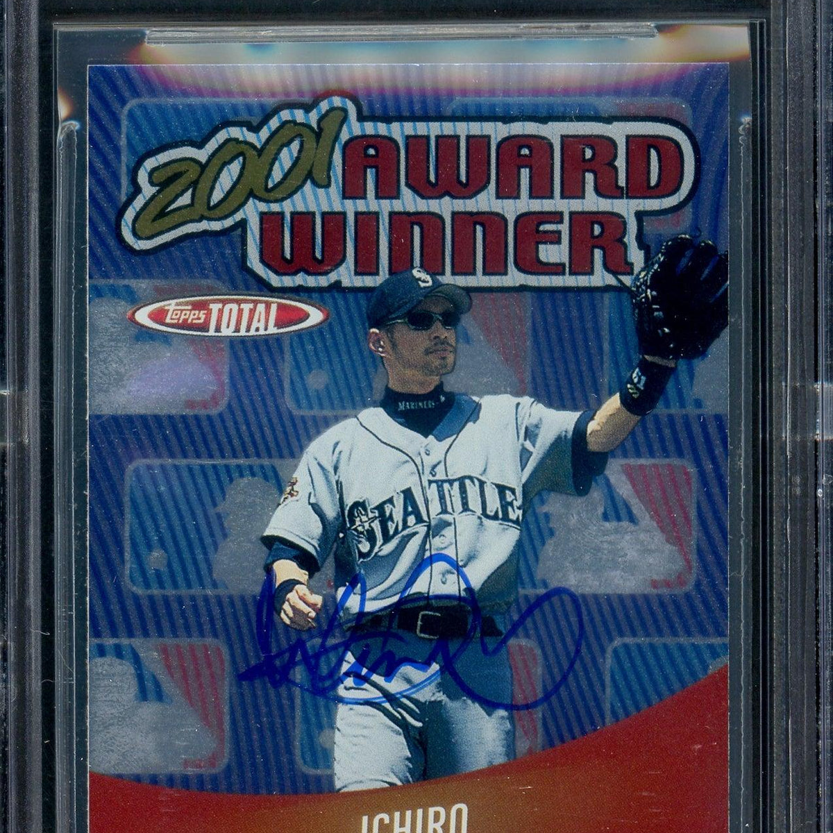 Ichiro Suzuki Autographed 2002 Topps Total 2001 Award Winner Card