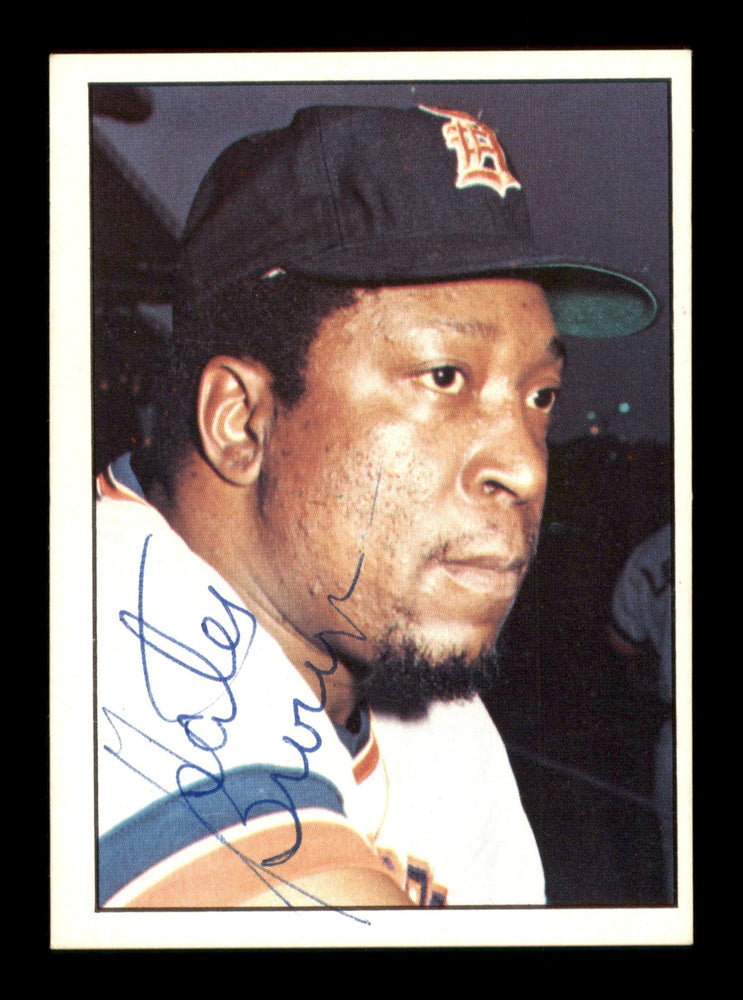 Gates Brown Autographed 1975 SSPC Card #371 Detroit Tigers SKU #204634 - RSA