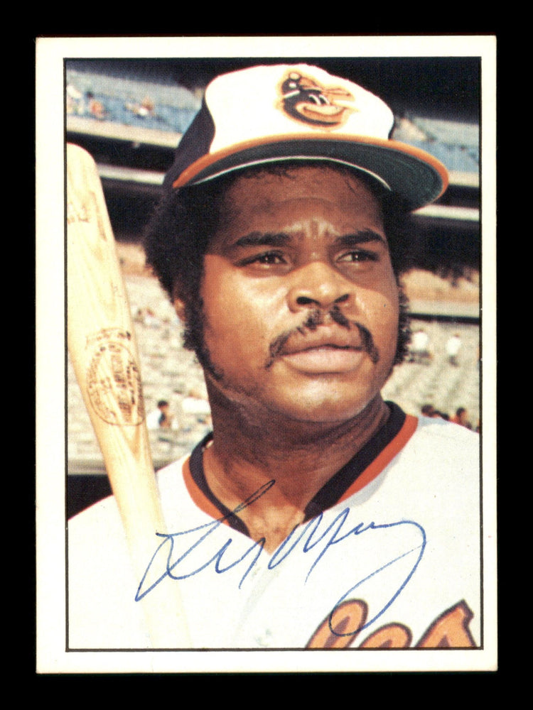 Lee May Autographed 1975 SSPC Card #389 Baltimore Orioles SKU #204640 - RSA