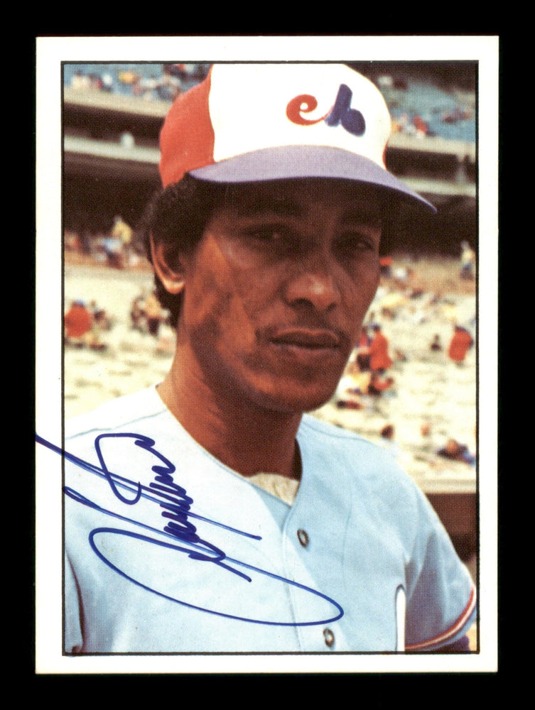 Pepe Frias Autographed 1975 SSPC Card #331 Montreal Expos SKU #204671 - RSA