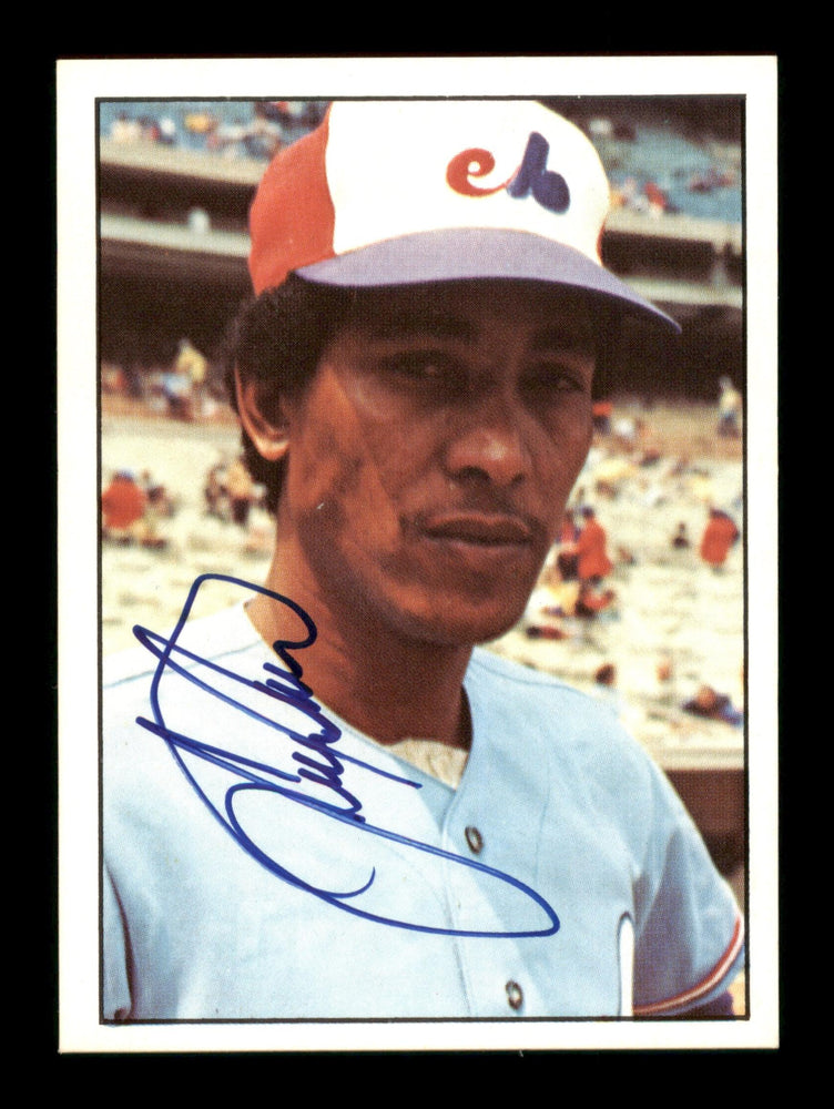 Pepe Frias Autographed 1975 SSPC Card #331 Montreal Expos SKU #204672 - RSA