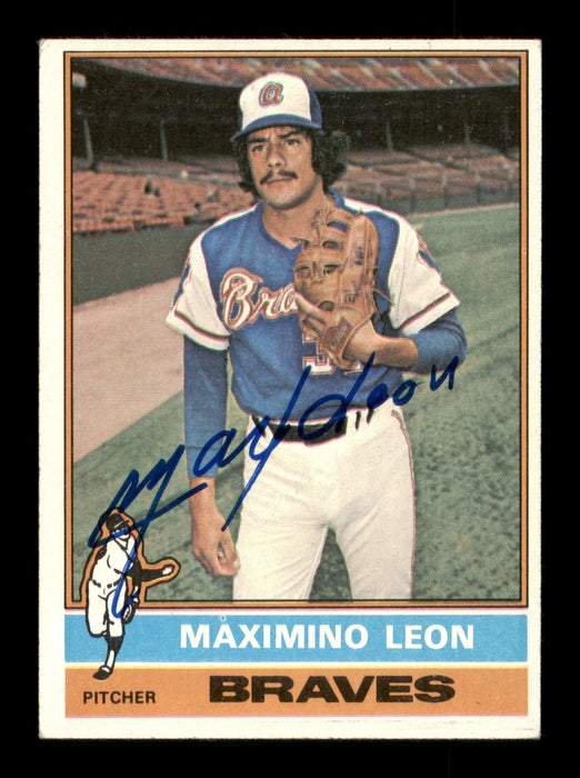 Maximino Leon Autographed 1976 Topps Card #576 Atlanta Braves SKU #204929 - RSA