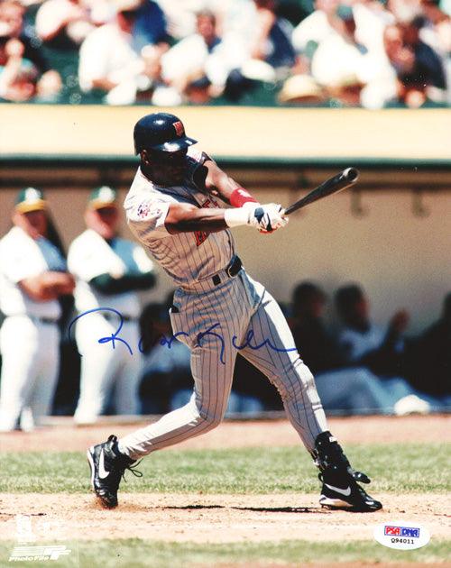Roberto Kelly Autographed 8x10 Photo Minnesota Twins PSA/DNA #Q94011 - RSA