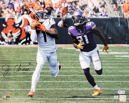Ja'Marr Chase Autographed 16x20 Photo Cincinnati Bengals Beckett BAS QR Stock #205627 - RSA