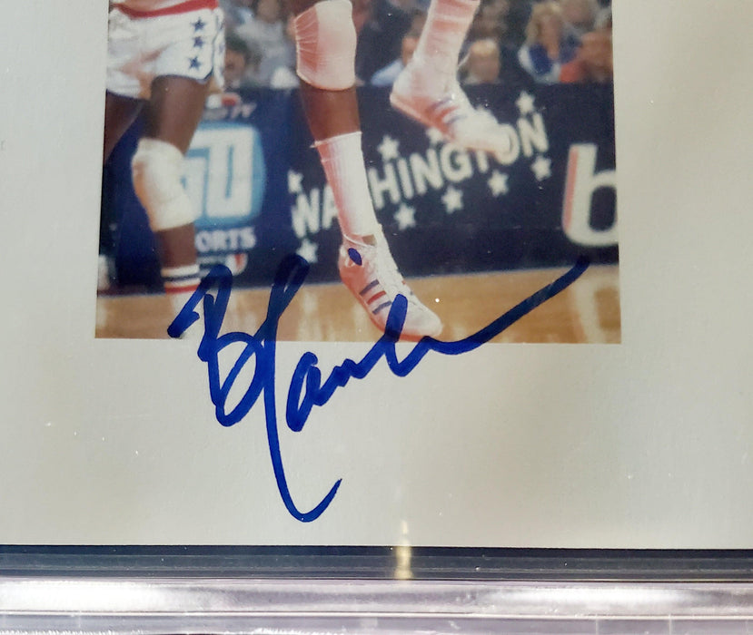 Bob Lanier Autographed 8.5x11 Photo Sheet Detroit Pistons Beckett BAS Stock #196071 - RSA