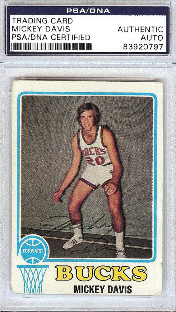 Mickey Davis Autographed 1973 Topps Card #107 Milwaukee Bucks PSA/DNA #83920797 - RSA
