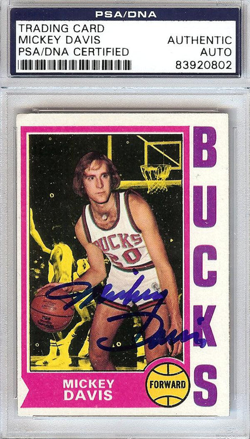 Mickey Davis Autographed 1974 Topps Card #73 Milwaukee Bucks PSA/DNA #83920802 - RSA