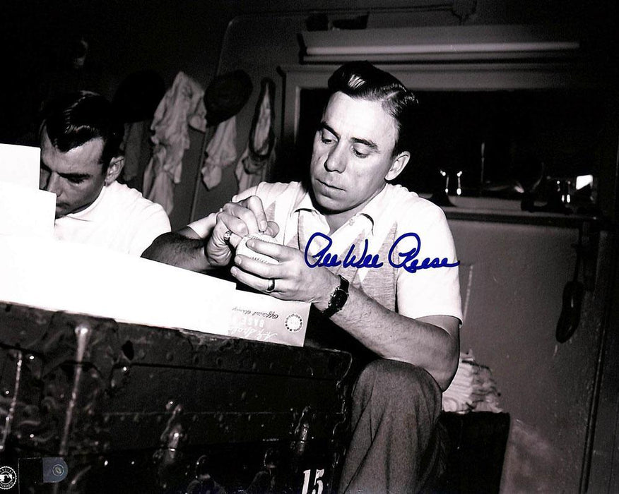 pee wee reese signed 8x10 signing aiv certificate of authenticity