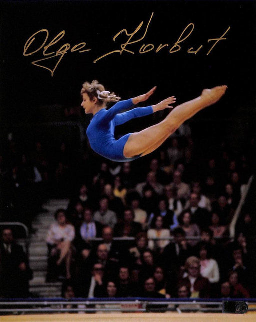 olga korbut signed 8x10 flying aiv certificate of authenticity