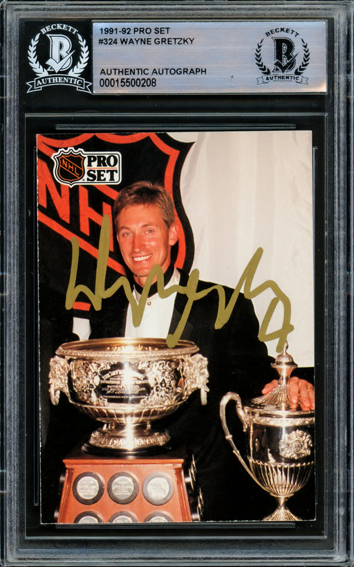 Wayne Gretzky Autographed 1991-92 Pro Set Card #324 Los Angeles Kings Beckett BAS #15500208