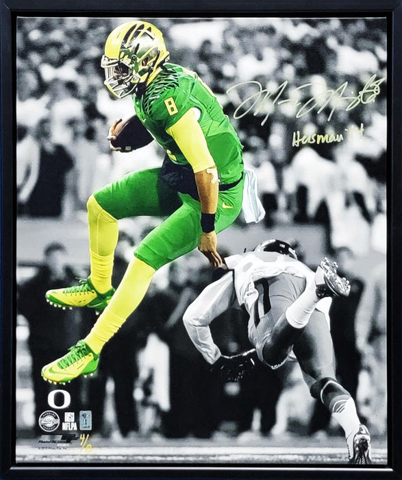 Marcus Mariota Autographed Framed 20x24 Canvas Photo Oregon Ducks "Heisman 14" #4/8 MM Holo SKU #208737 - RSA