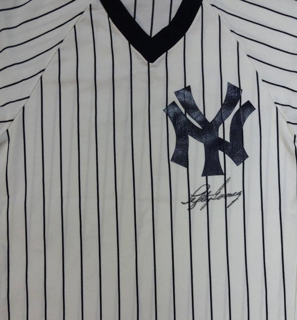 New York Yankees Lefty Gomez Autographed White Jersey PSA/DNA #V09459 - RSA