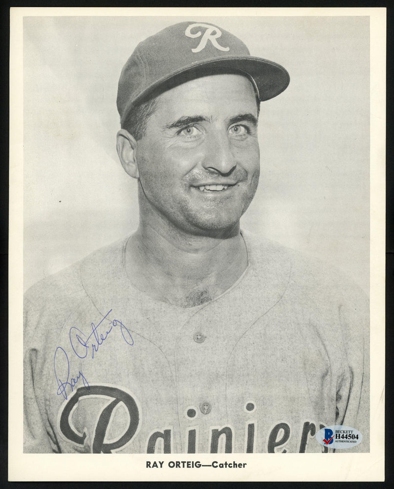 Ray Orteig Autographed 1956-59 Seattle Rainiers Popcorn 8x10 Premium Card 1956-59 Seattle Rainiers Beckett BAS #H44504 - RSA